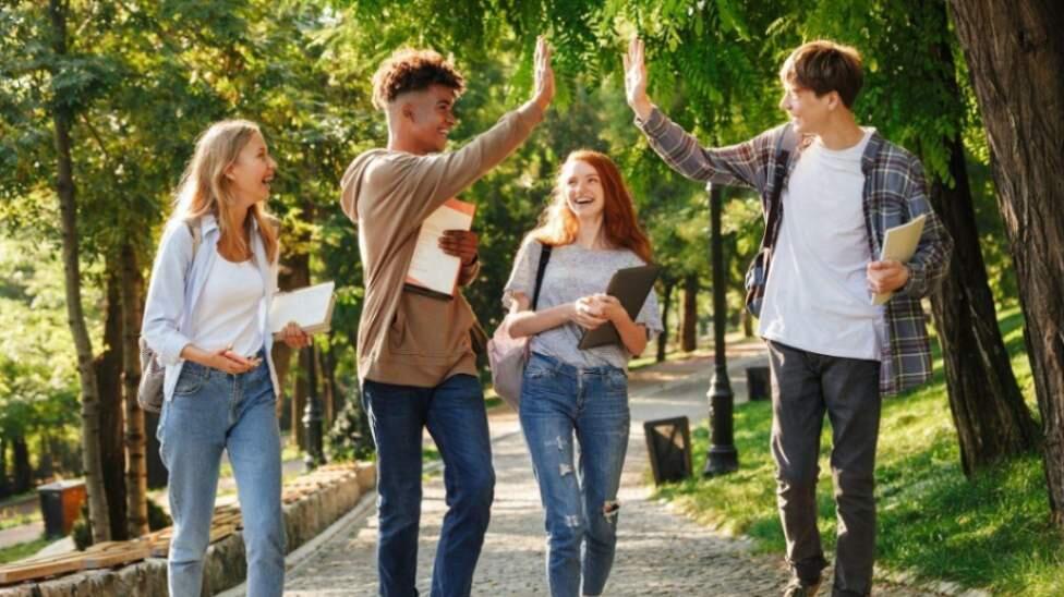 Students at TSIBA Business School