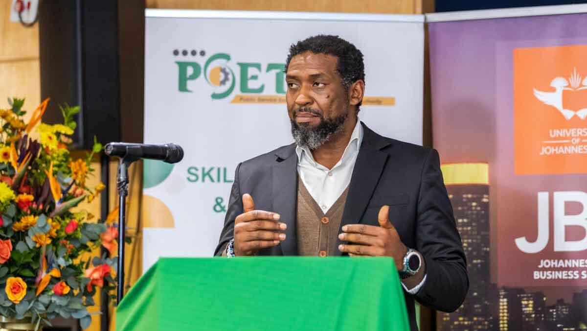 Minister Manamela