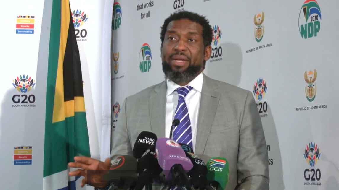 Minister Buti Manamela