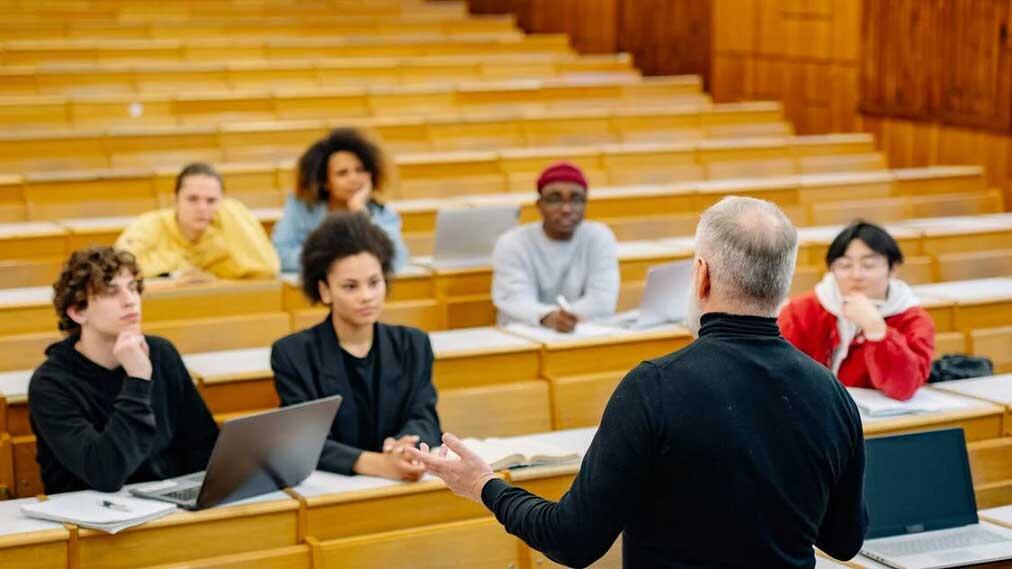 Students Lecturer