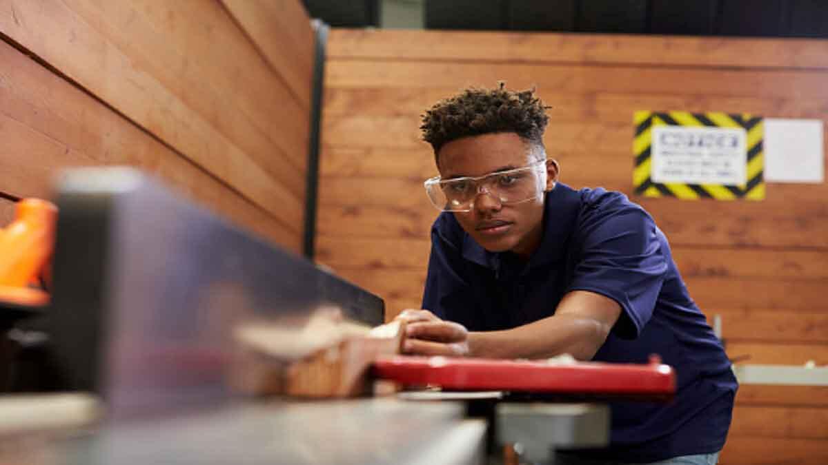 tvet college machinery lathe