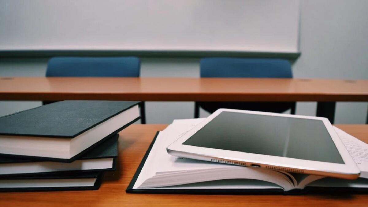 Education Minister and relevant stakeholders view report on iPad and booklets