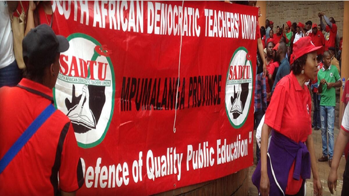 SADTU Mpumalanga branch welcomes learners into the 2022 academic year