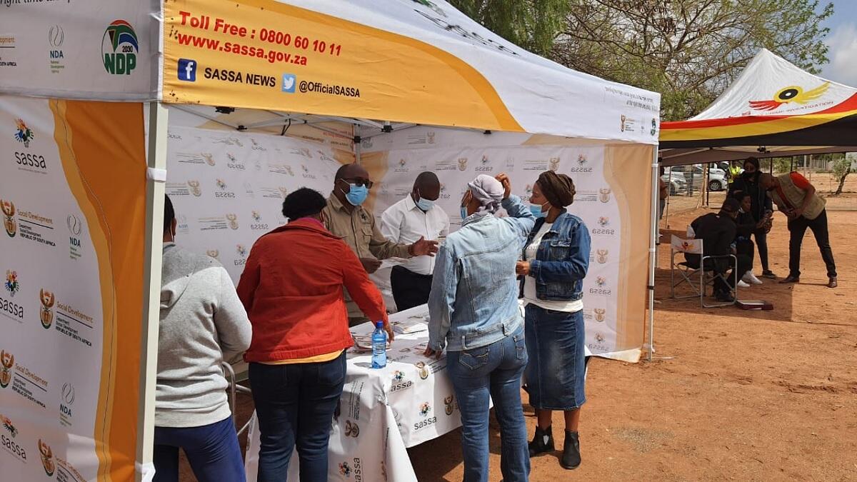 Sassa officials tell SRD grant clients about their website being unavailable