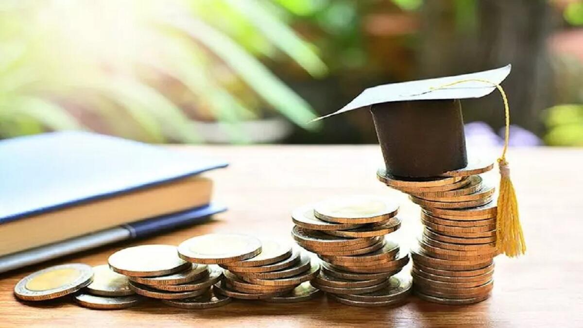 coins left on top of table after student pays for tuition