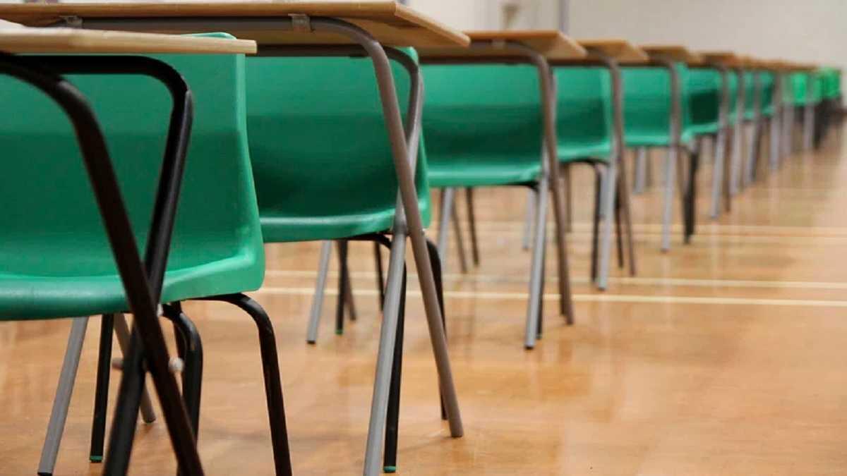 school classroom with desks and chairs 
