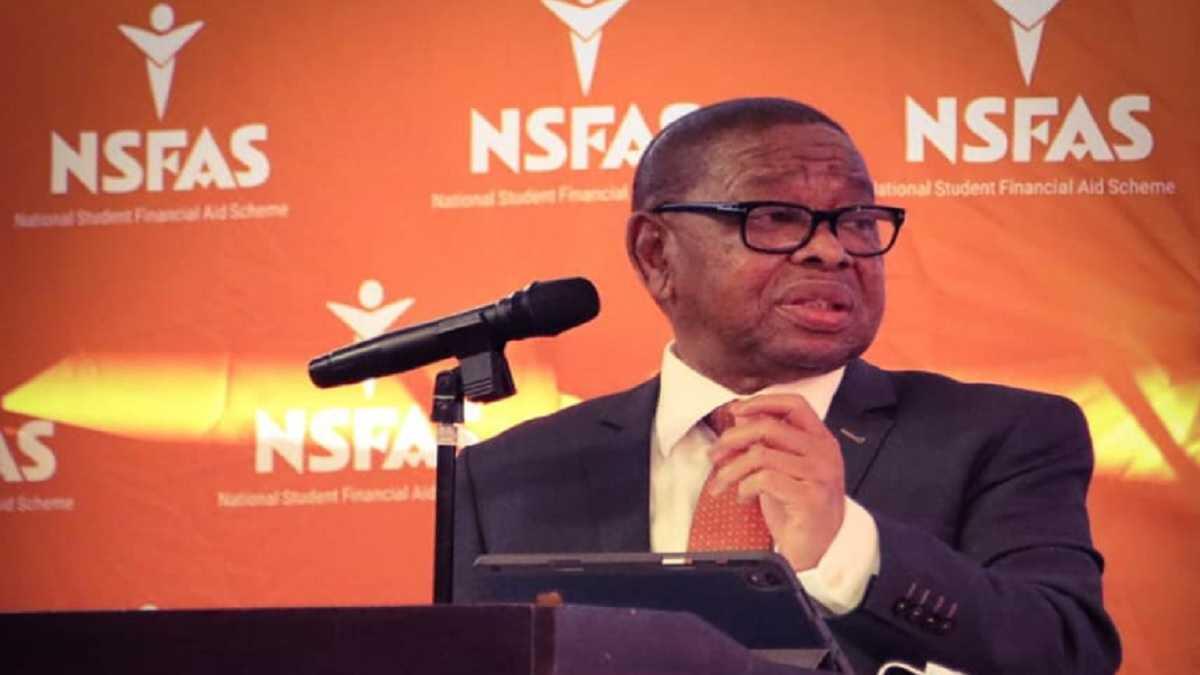 Minister Blade Nzimande speaking at a NSFAS meeting