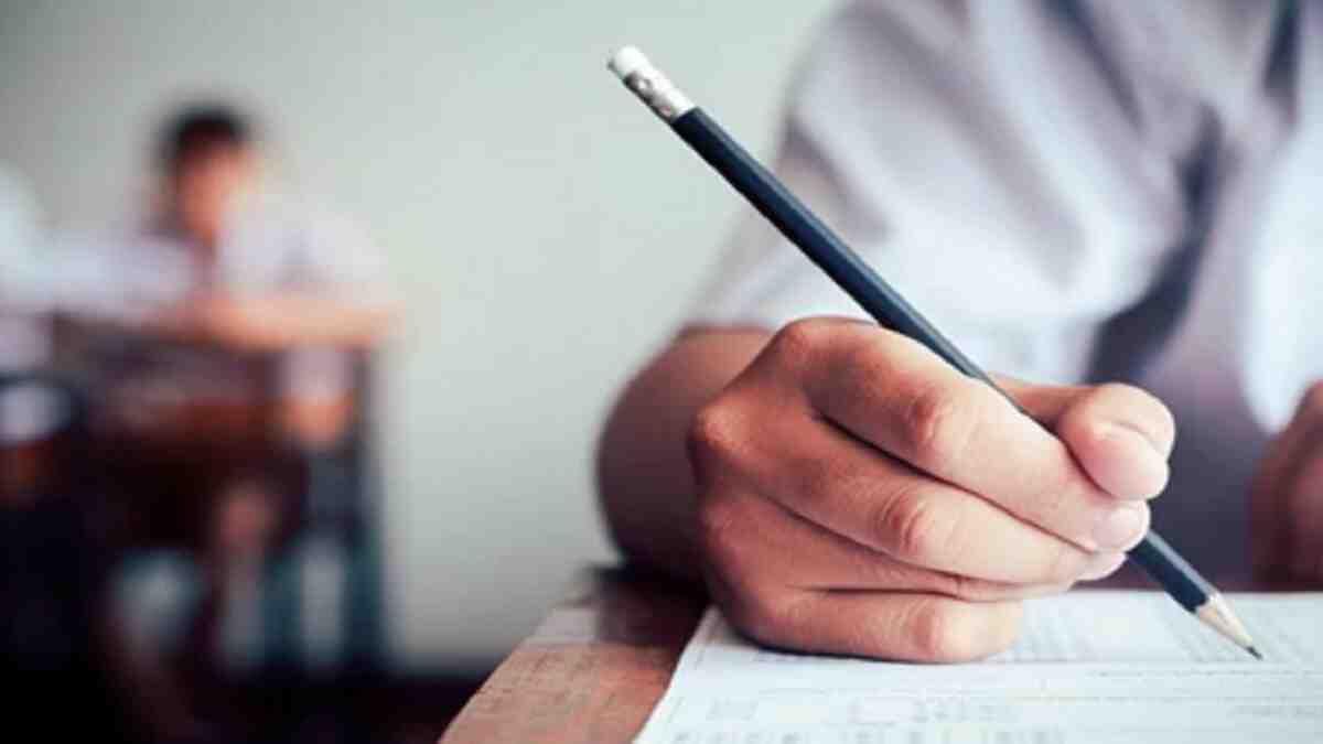 Student who failed matric completes an exam rewrite