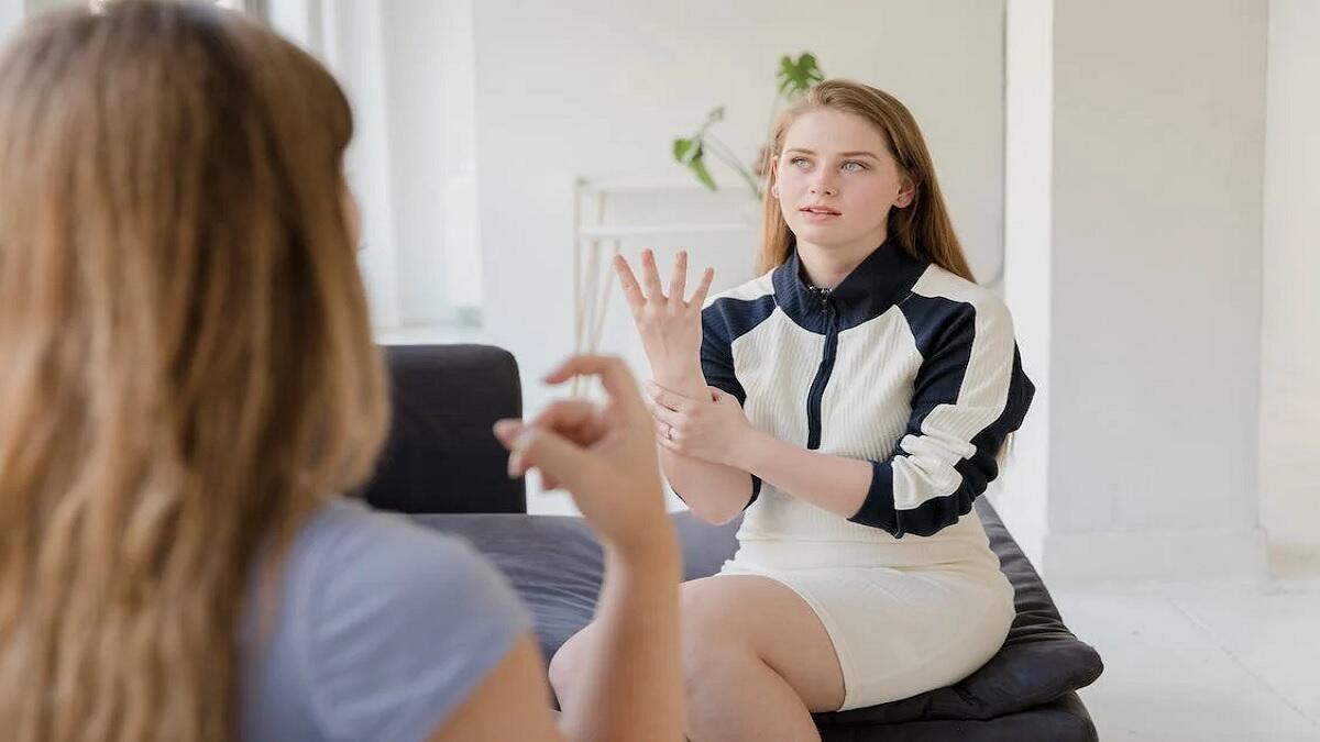 learners speaking sign language