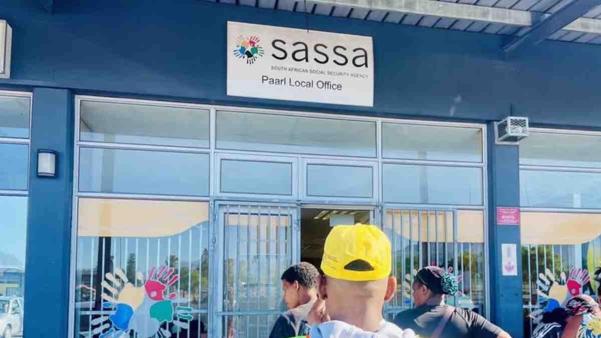Sassa paying grants