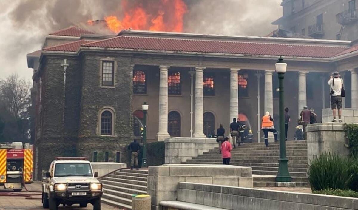 Evacuated UCT Students Will Return To Res In 48 Hours