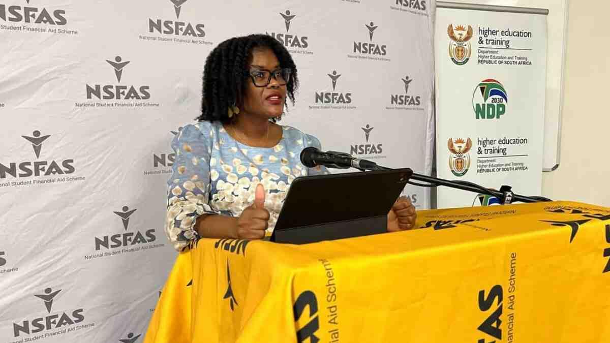 minister at nsfas briefing
