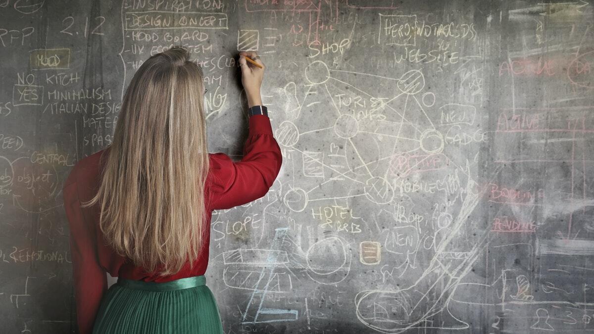 girl who did a pgce course and now has a teaching job