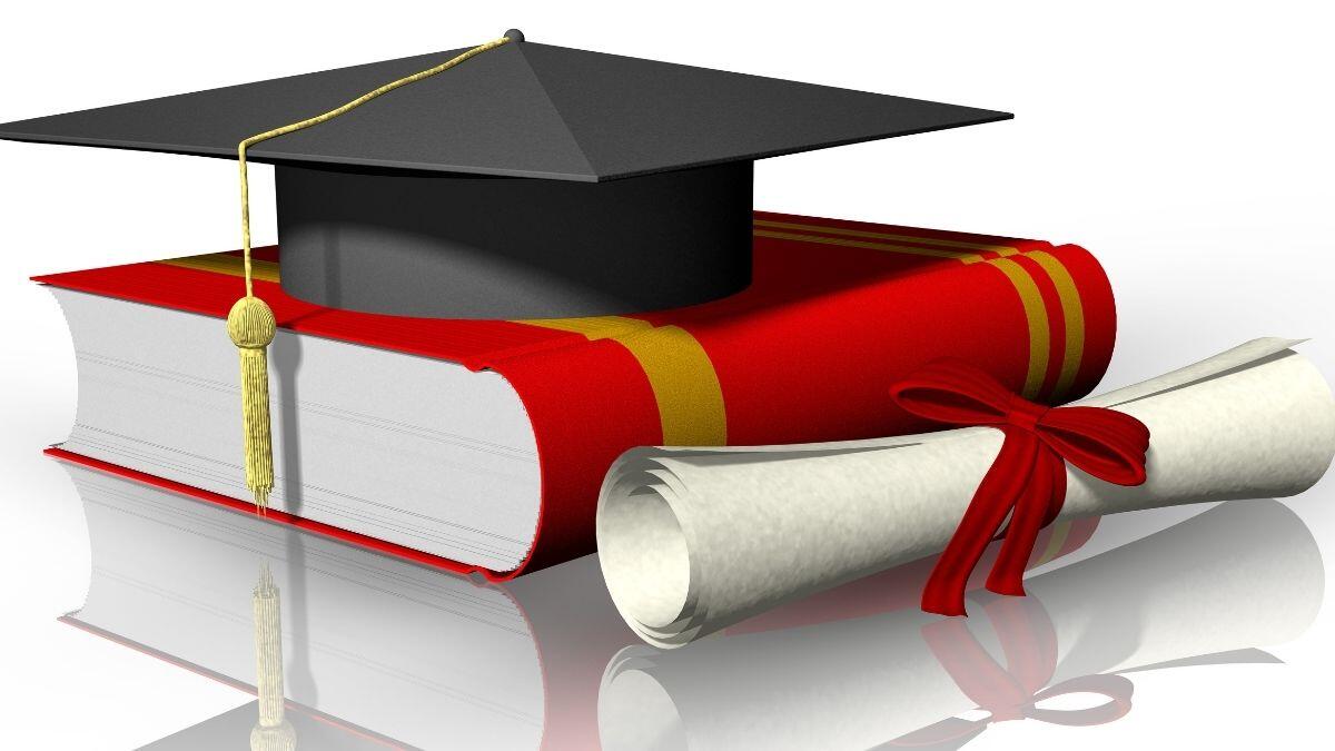 graduation hat on a degree 