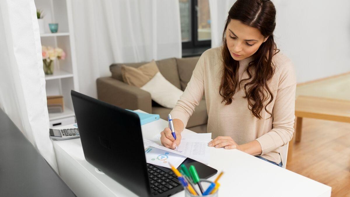 lady doing some bookkeeping