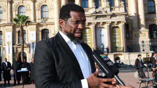 Minister Buti Manamela