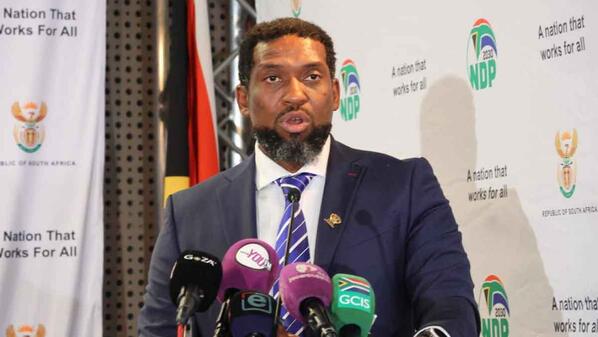 Minister Buti Manamela