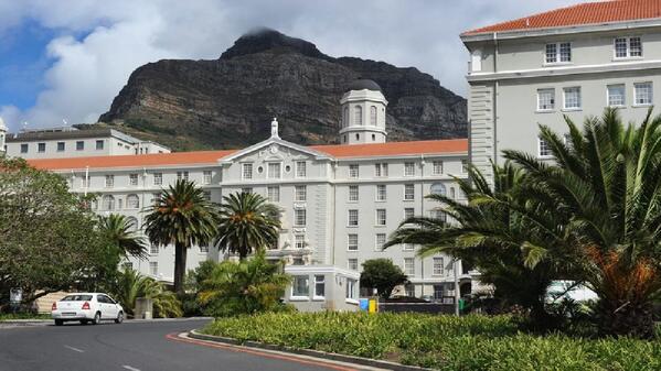 Image of UCT campus building 