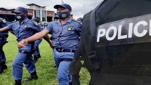 SAPS trainees after completing applications form 
