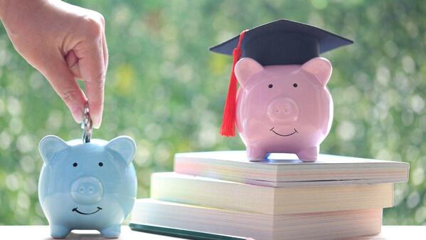 funza lushaka bursary student saving money